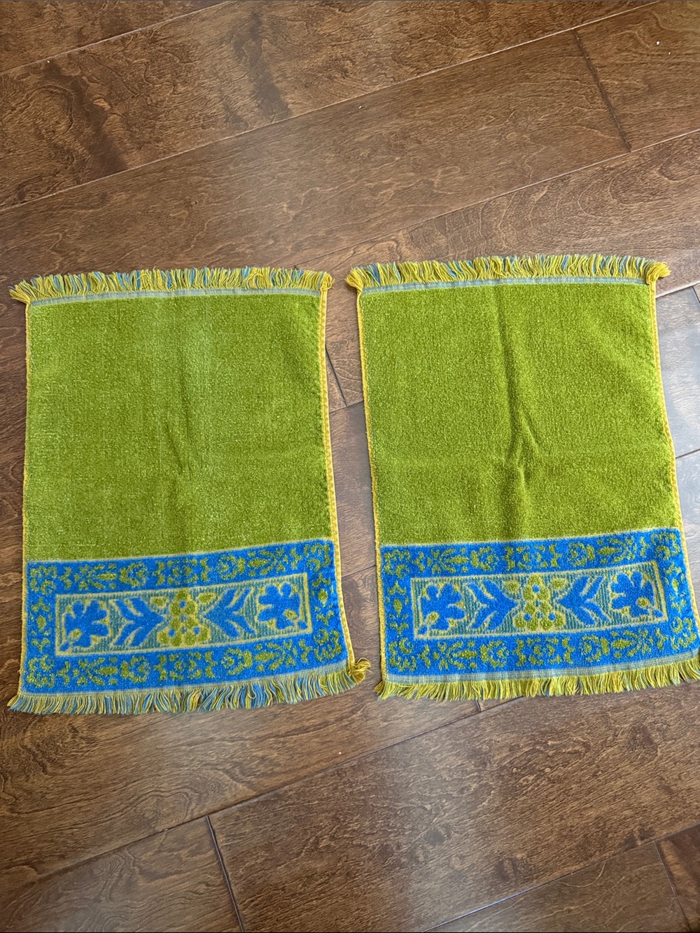 Vintage 70s Stevens Utica Fine Arts Collection Blue Green Boho Hand Face Towels